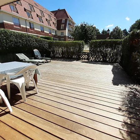 Appartement Avec Terrasse & Piscine Chauffee Condette Exterior photo